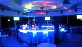 Fiesta Laser Fuente: El 21 Bar Fanpage Facebook